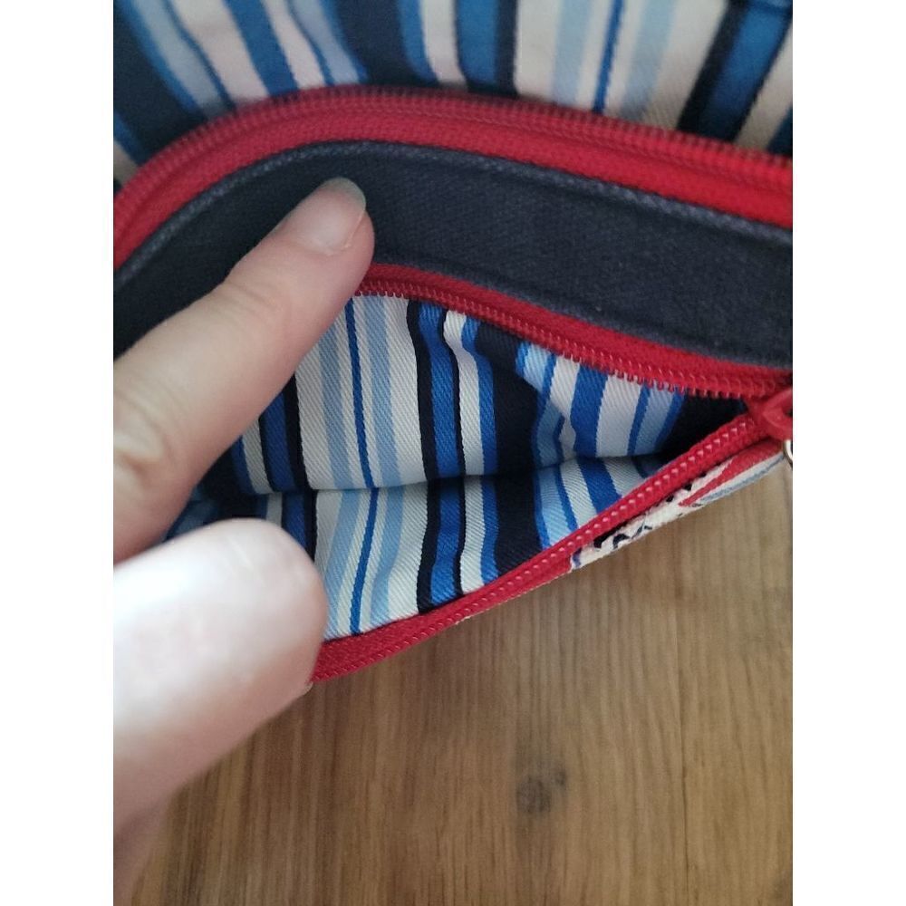 Vera Bradley Wristlet - Picture 3 of 9